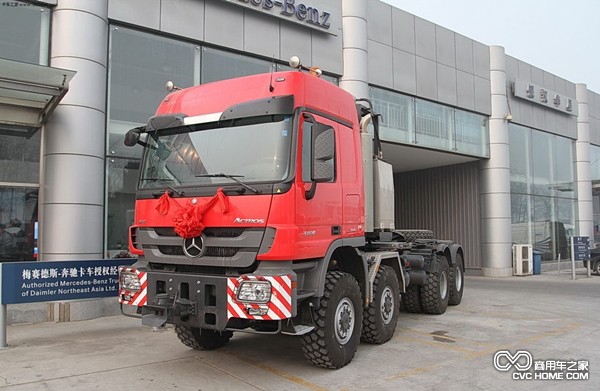 奔馳Actros 4160 SLT大件牽引車，商用車之家