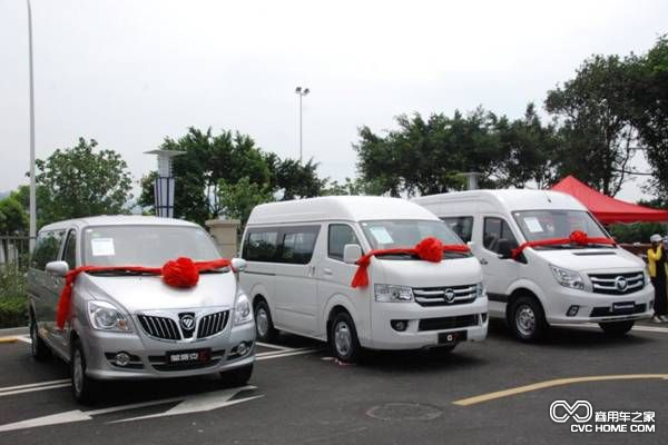 福田商務(wù)車系列新品揭幕